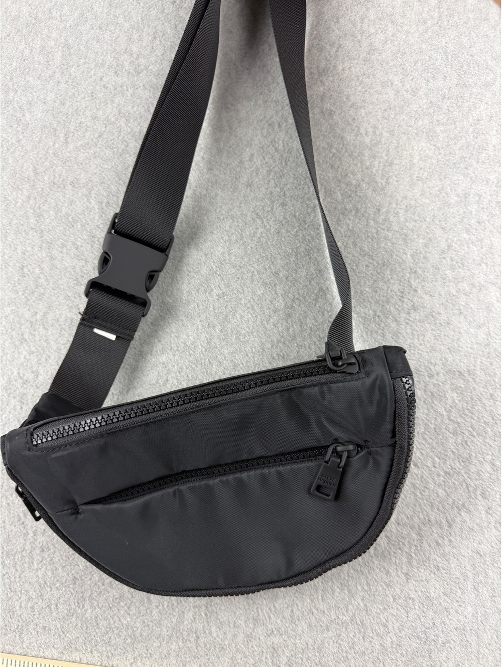 Steve Madden Black Nylon Crescent Crossbody Sling Bag Y2K Utility Belt Bag